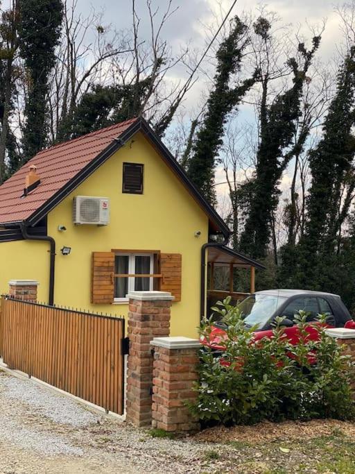 Kuca Za Odmor Lepa Ves Villa Donja Stubica Bagian luar foto